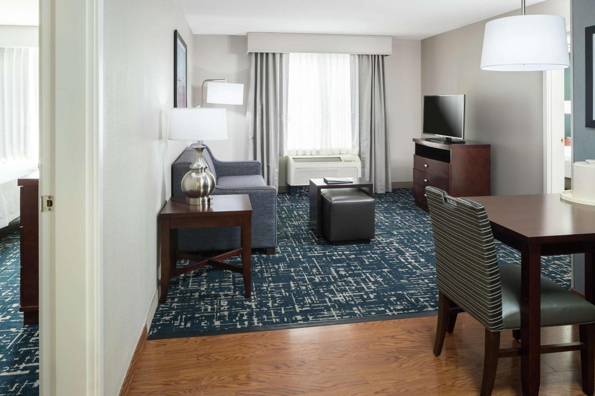 Homewood Suites By Hilton Fresno Airport/קלוביס מראה חיצוני תמונה